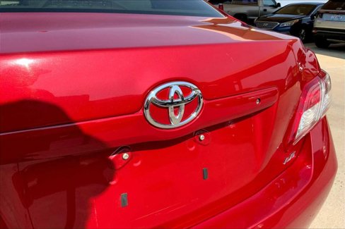 Used 2011 Toyota Camry LE image 9
