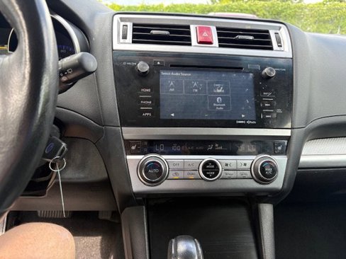 Used 2017 Subaru Outback 2.5i Premium image 14