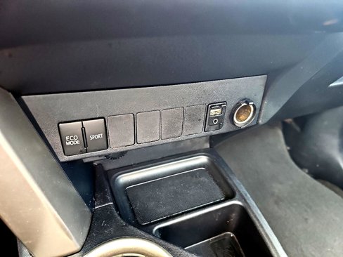 Used 2015 Toyota RAV4 XLE image 18