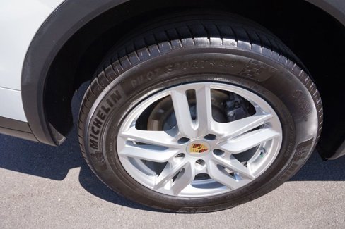 Used 2016 Porsche Cayenne image 14