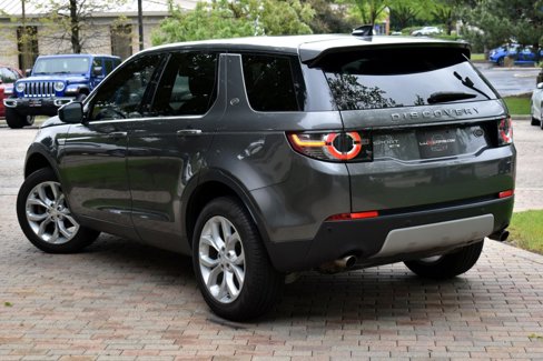 Used 2017 Land Rover Discovery Sport HSE image 9