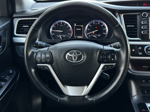 Used 2017 Toyota Highlander XLE image 21