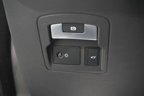 Used 2020 Land Rover Range Rover Velar S image 25
