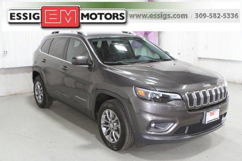 Used 2019 Jeep Cherokee Latitude Plus w/ Cold Weather Group image 1