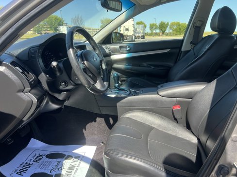 Used 2013 INFINITI G37 x w/ Premium Pkg image 17