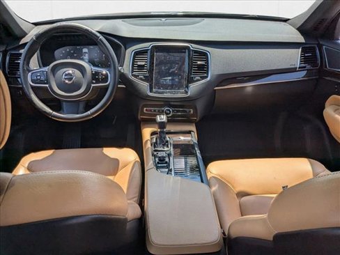 Used 2017 Volvo XC90 T5 Momentum w/ Momentum Plus Package image 14