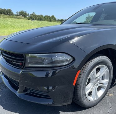 Used 2023 Dodge Charger SXT image 3