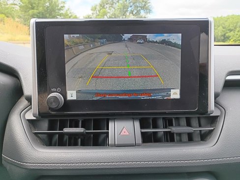 Used 2024 Toyota RAV4 LE image 22
