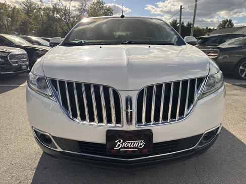 Used 2012 Lincoln MKX AWD image 2