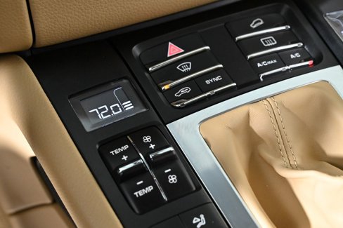 Used 2015 Porsche Macan S image 19