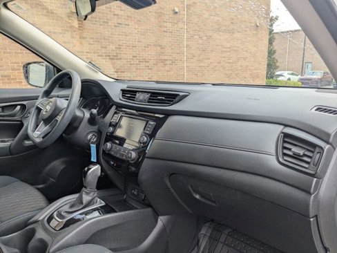 Used 2019 Nissan Rogue S image 22
