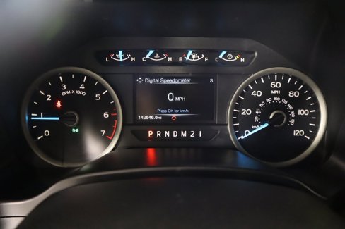 Used 2017 Ford F150 XLT w/ Equipment Group 302A Luxury image 4
