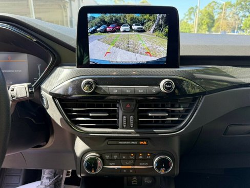 Used 2024 Ford Escape ST-Line image 6