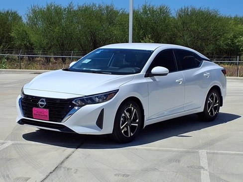 New 2025 Nissan Sentra SV image 2
