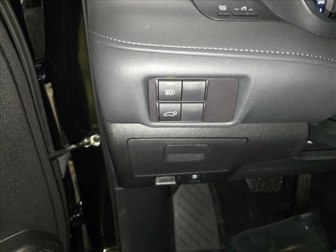 Used 2022 Toyota Highlander XLE image 27