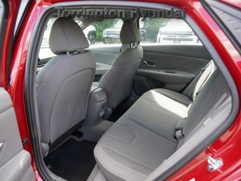 Certified 2024 Hyundai Elantra SEL image 15