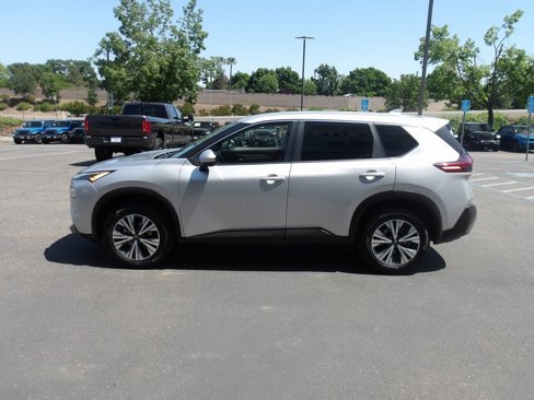 Used 2023 Nissan Rogue SV image 5
