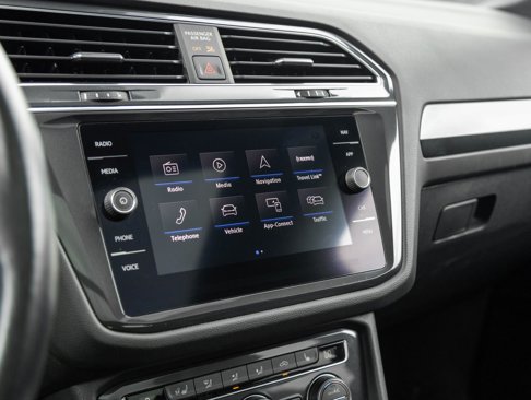 Used 2019 Volkswagen Tiguan SEL Premium R-Line image 23