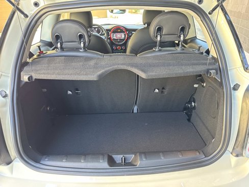 Used 2023 MINI Cooper 2-Door Hardtop image 6
