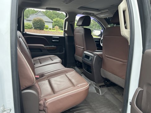 Used 2018 Chevrolet Silverado 1500 High Country image 43
