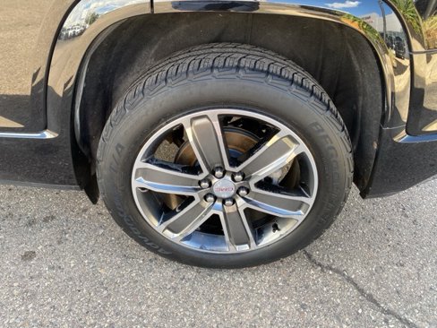Used 2019 GMC Acadia Denali image 13