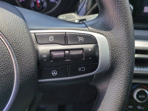 Used 2023 Kia K5 LXS image 29