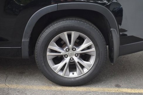 Used 2014 Toyota Highlander XLE image 13
