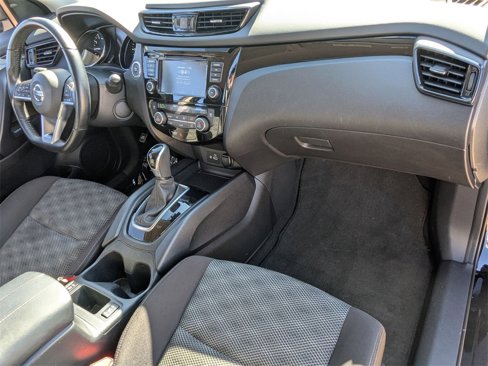 Used 2021 Nissan Rogue Sport SV image 23
