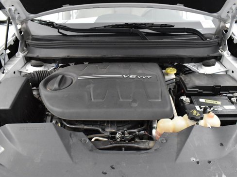 Used 2019 Jeep Cherokee Latitude w/ Popular Appearance Group image 33