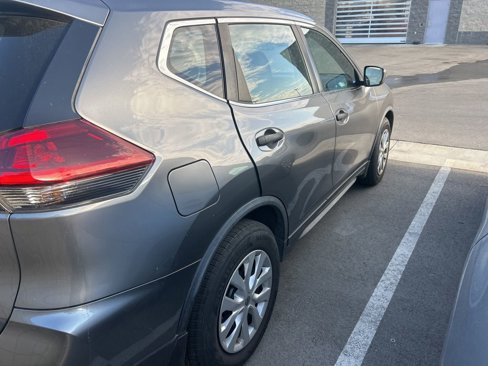 Used 2019 Nissan Rogue S image 9