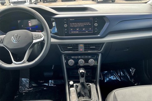 Certified 2023 Volkswagen Taos SE w/ Panoramic Sunroof Package image 19