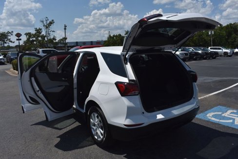 Used 2023 Chevrolet Equinox LS w/ LS Convenience Package image 16