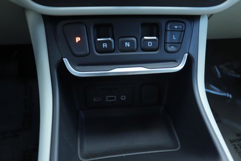 Used 2019 GMC Terrain Denali w/ Advanced Safety Package image 40
