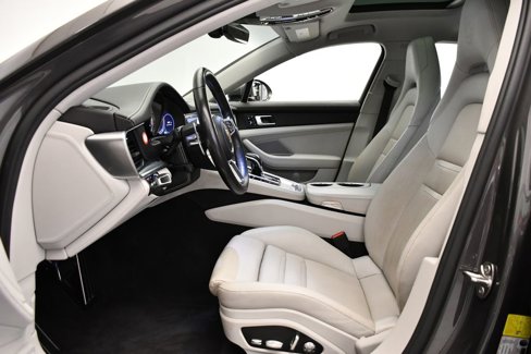 Certified 2018 Porsche Panamera 4S image 5