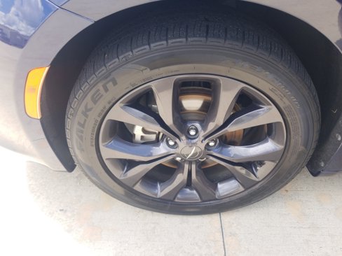 Used 2020 Chrysler Pacifica Touring w/ S Appearance Package image 19