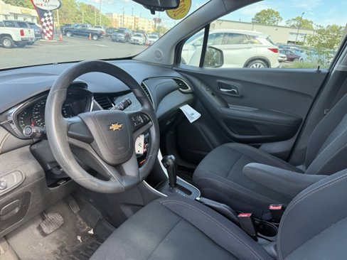 Used 2019 Chevrolet Trax LS image 10