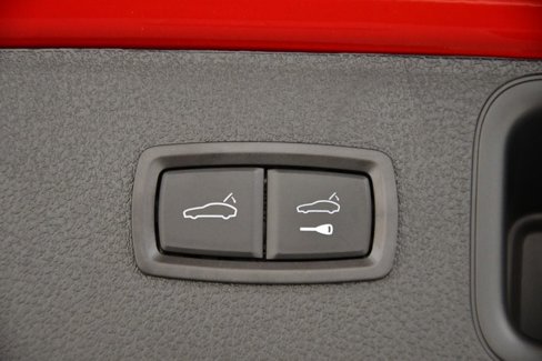 Certified 2025 Porsche Macan Turbo image 60