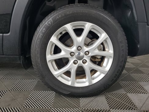 Used 2017 Jeep Cherokee Latitude image 28