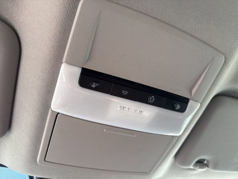 Used 2024 Nissan Sentra SV w/ Trunk Package image 30
