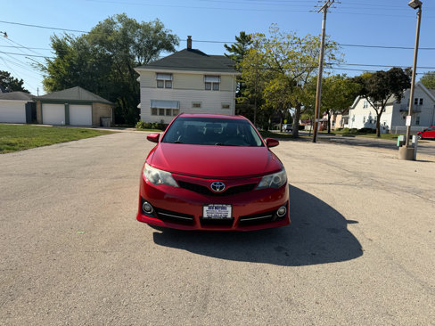 Used 2013 Toyota Camry SE image 2