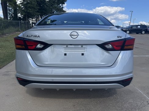 Used 2023 Nissan Altima 2.5 SV image 5