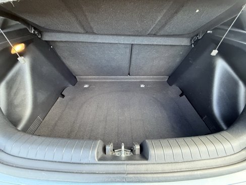 Used 2020 Hyundai Veloster 2.0 image 16