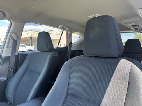 Used 2016 Toyota RAV4 LE image 13