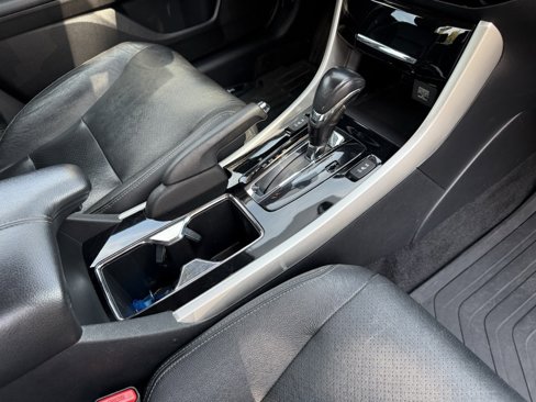 Used 2017 Honda Accord EX-L image 38