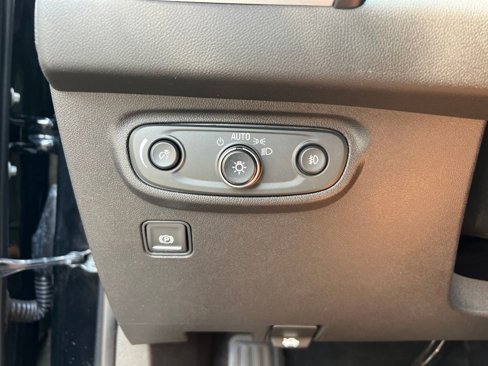 Used 2023 GMC Terrain SLT image 15