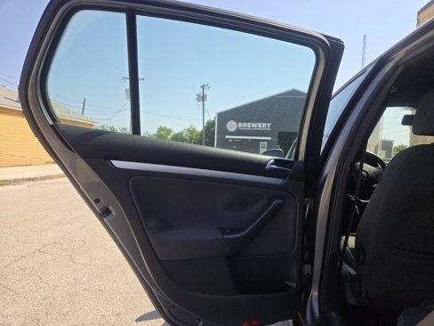 Used 2008 Volkswagen GTI 4-Door image 6