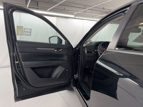 Used 2018 MAZDA CX-5 Touring w/ Preferred Equipment Package image 21