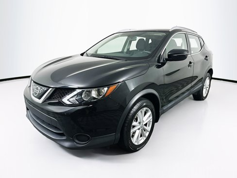 Used 2018 Nissan Rogue Sport SV image 3