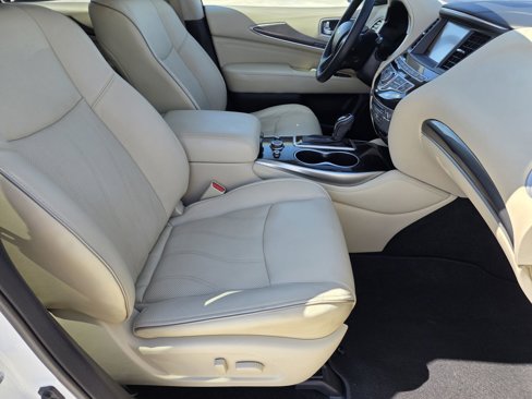 Used 2019 INFINITI QX60 Luxe w/ Essential Package image 13