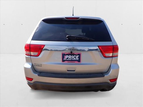 Used 2012 Jeep Grand Cherokee Laredo image 3
